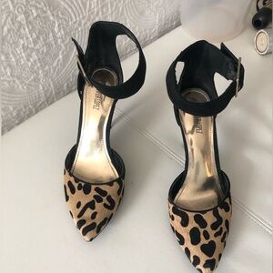 Jennifer lopez sz ladies 8medium leopard heels.